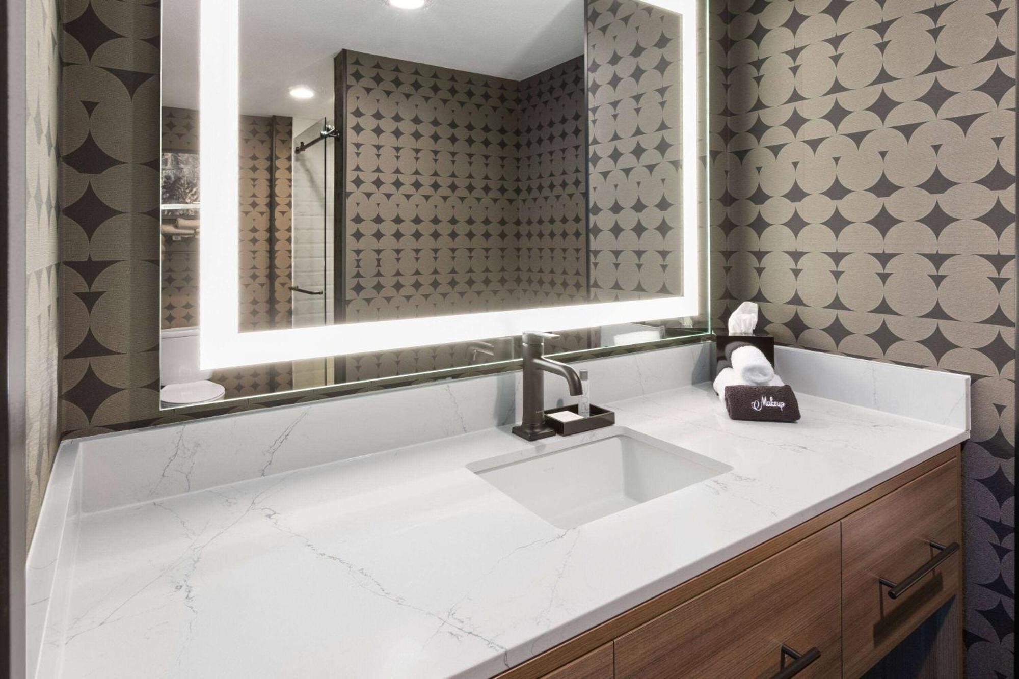Riverbend Hotel And Suites, Trademark Collection By Wyndham Ashtabula Buitenkant foto