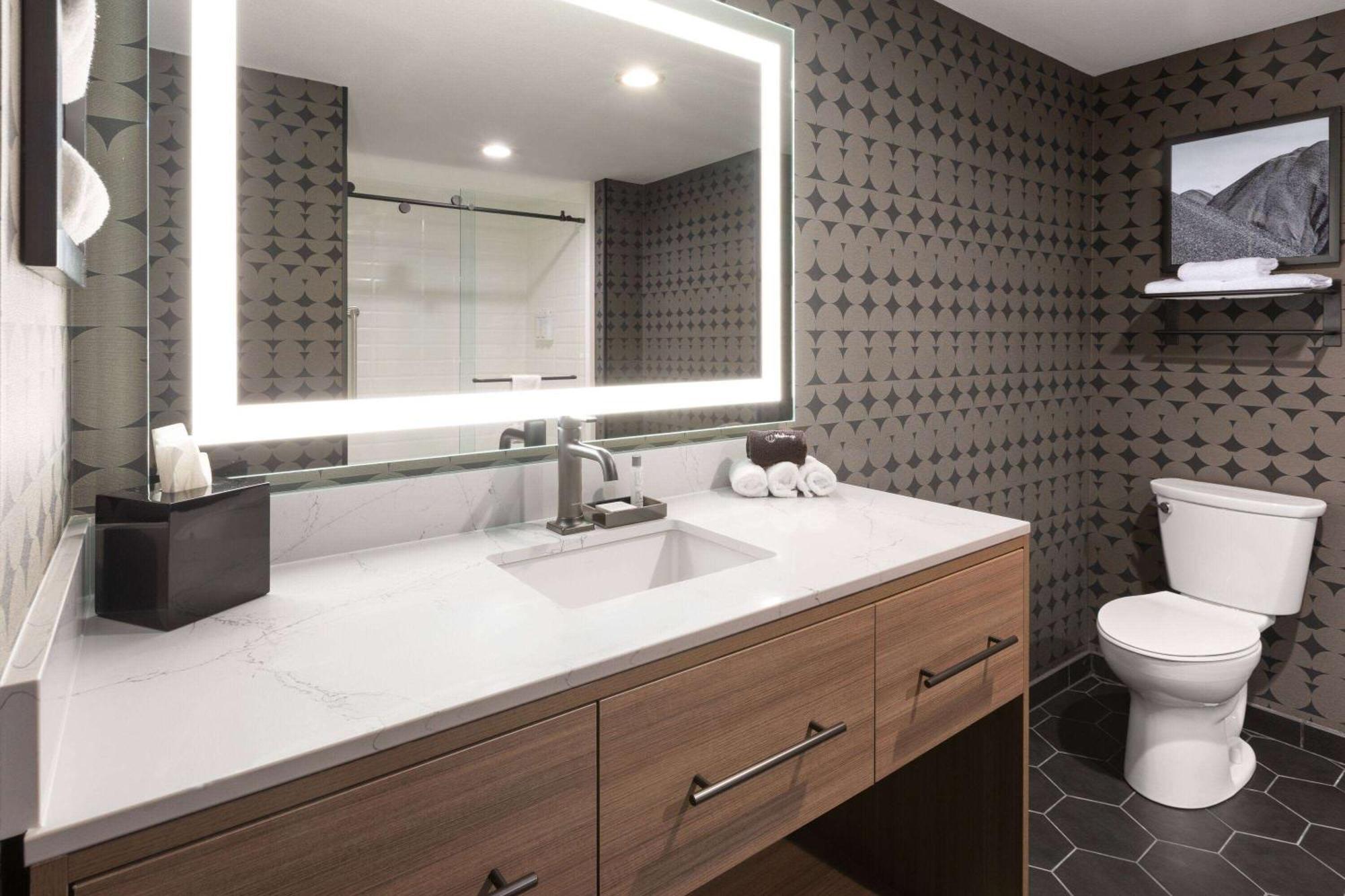 Riverbend Hotel And Suites, Trademark Collection By Wyndham Ashtabula Buitenkant foto
