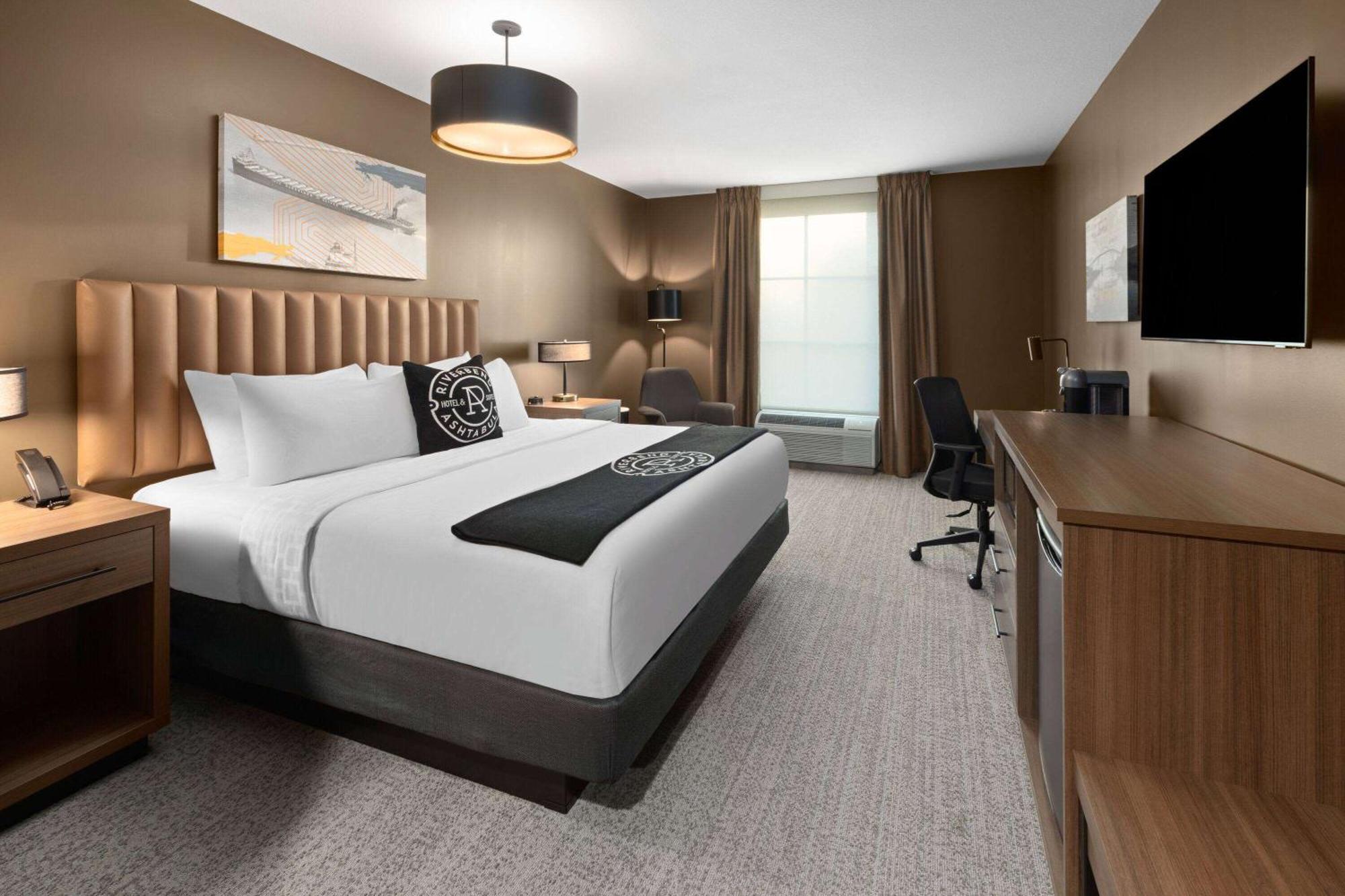 Riverbend Hotel And Suites, Trademark Collection By Wyndham Ashtabula Buitenkant foto
